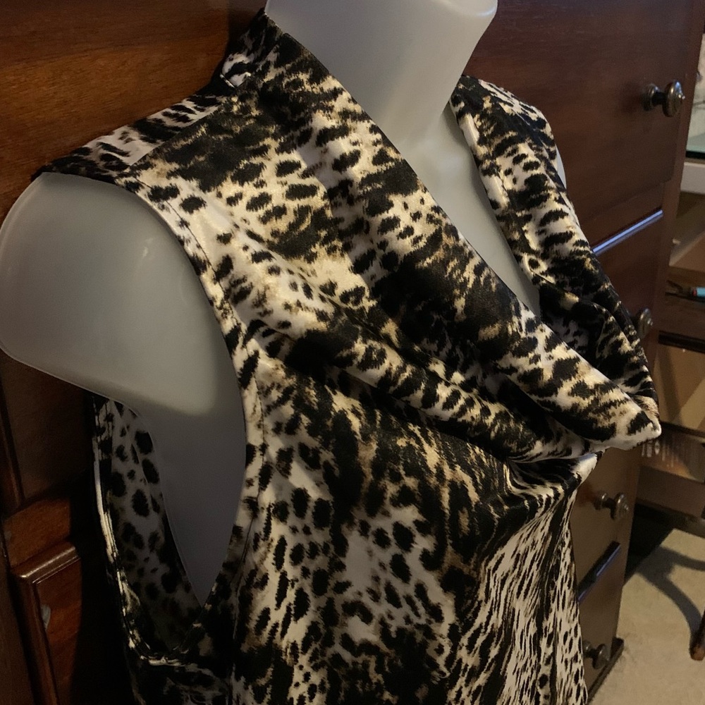 ALFANI - Drape Neck Sleeveless Blouse - Picture 5 of 8